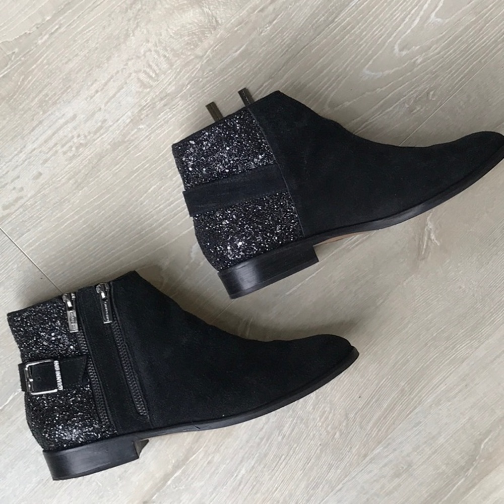 Gianni Bini black ankle booties with sparkled back